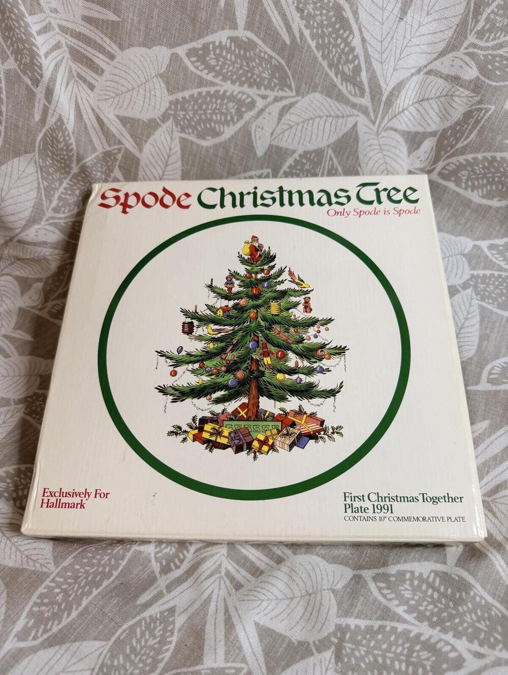 Spode Christmas Tree “Our First Christmas Together 1991” Plate with Box 10”